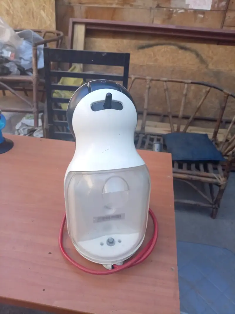 Cafetera Dolce Gusto usada en buen estado - 3