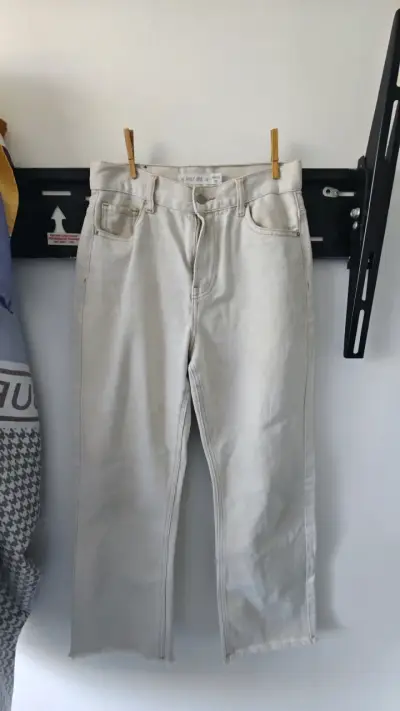 Jeans beige de mujer talla 36 ALANIZ cropped - miniatura 5