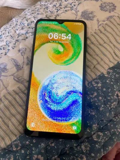 Smartphone Samsung Galaxy en buen estado, casi nue - miniatura 2