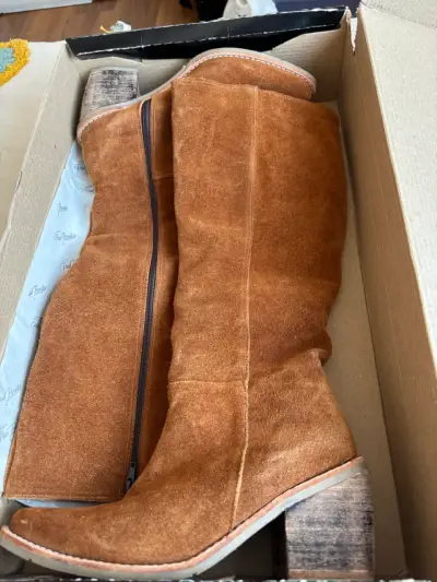 Botas Pao pecados de gamuza marrón con tacón alto - miniatura 1