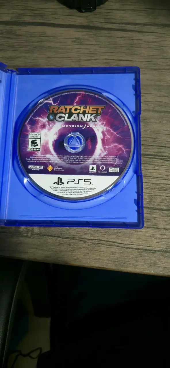 Juegos PS5: Returnal y Ratchet & Clank - 2
