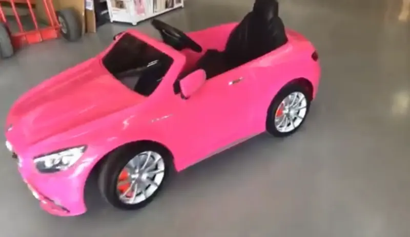 Auto eléctrico para niños Mercedes Benz rosa - 3