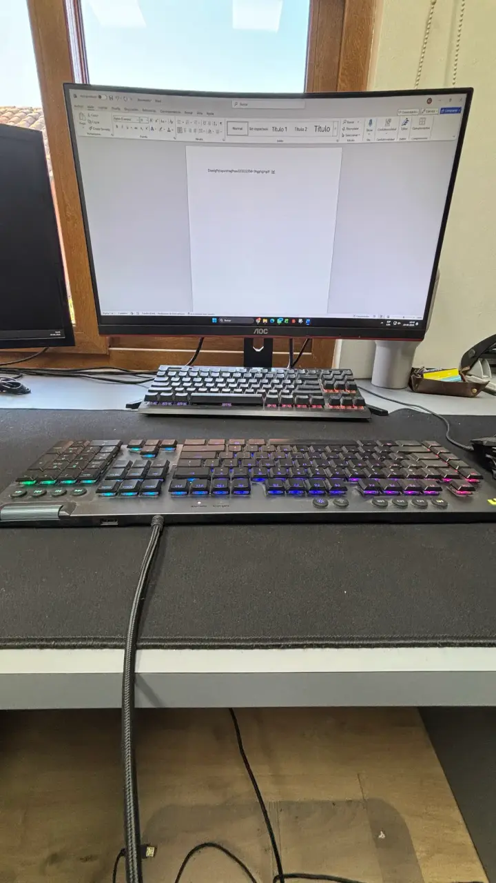 Teclado Logitech G815 - 2