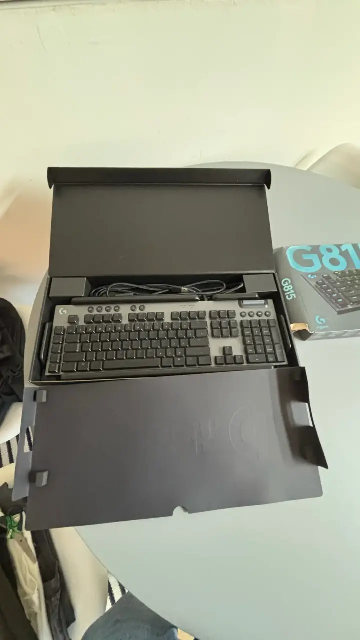 Teclado Logitech G815 - 4
