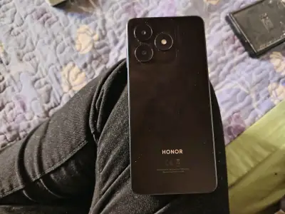 Smartphone con pantalla táctil - miniatura 2