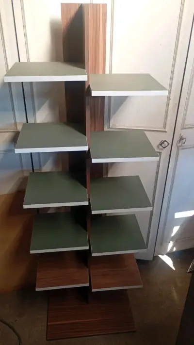 Estante de exhibición de madera moderno - miniatura 2