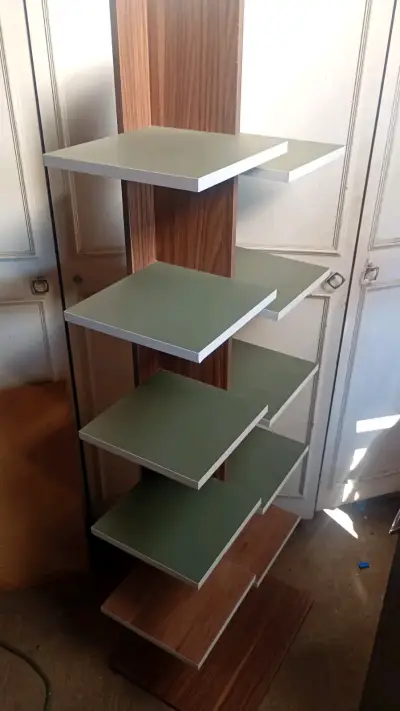 Estante de exhibición de madera moderno - miniatura 4