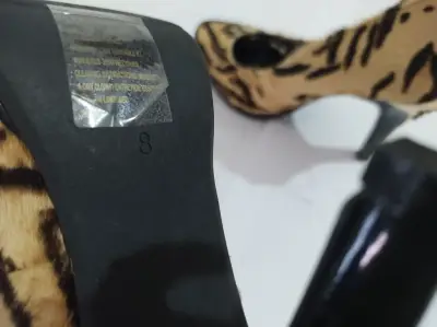 Tacones animal print con diseño eleganteT.37 -38 - miniatura 2