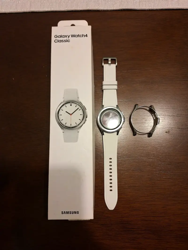 Samsung Galaxy Watch4 Classic blanco - 1