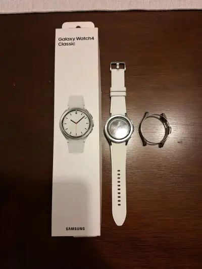 Samsung Galaxy Watch4 Classic blanco - miniatura 1