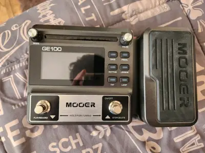 Pedalera multiefectos Mooer GE100 para guitarra - miniatura 1