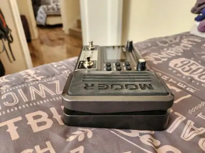 Pedalera multiefectos Mooer GE100 para guitarra - miniatura 4