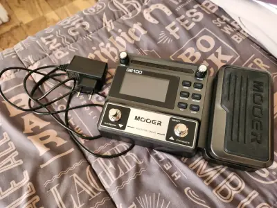 Pedalera multiefectos Mooer GE100 para guitarra - miniatura 6