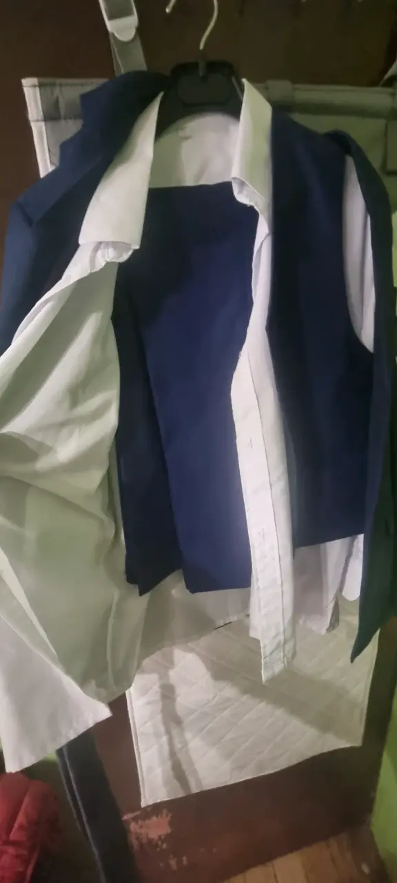 Traje azul para hombre con camisa blanca - 6