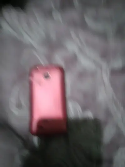 Celular Samsung plegable rojo en buen estado - miniatura 3