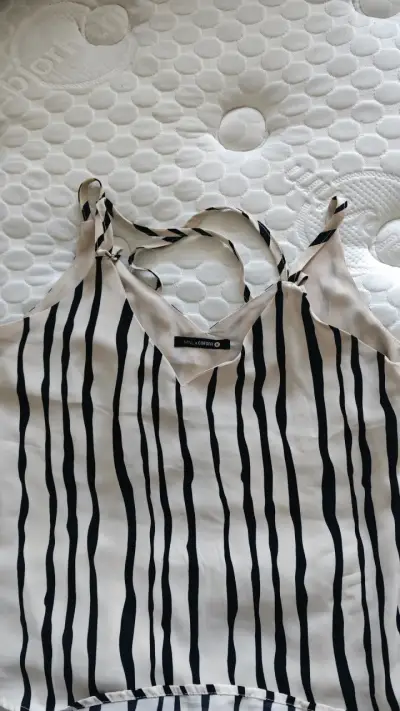 Blusa de tirantes a rayas MNL x Corona talla S - miniatura 1
