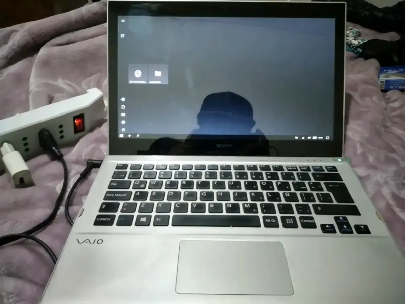 Notebook Sony Vaio con Windows 10 - 5
