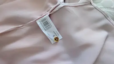 Blusa rosada de mujer con botones dorado MARITTIMO - miniatura 4