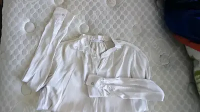 Blusa blanca de mujer marca Marquis - miniatura 3
