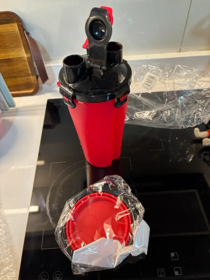 Botella portátil para mascotas con plato plegable - 2