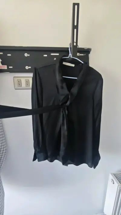 Blusa negra elegante Basement - miniatura 3