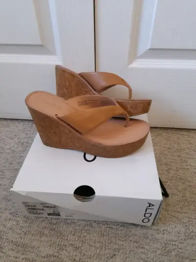 Sandalias plataforma corcho Aldo color beige - miniatura 1