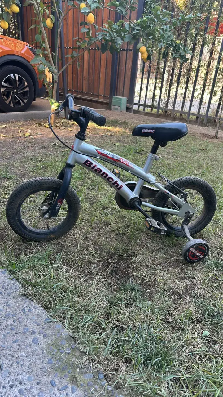 Bicicleta infantil Bianchi BMX con rueditas - 1