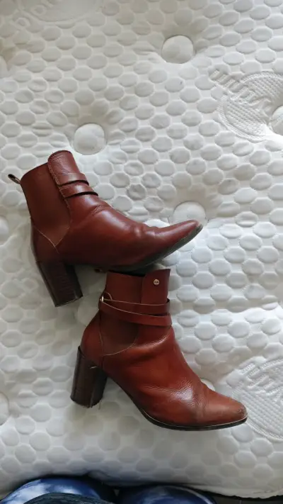 Botines de cuero marrón con tacón BRUNO ROSSI - miniatura 1