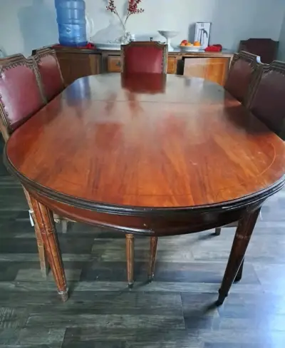 Mesa de comedor ovalada y Bife estilo inglés. - miniatura 1