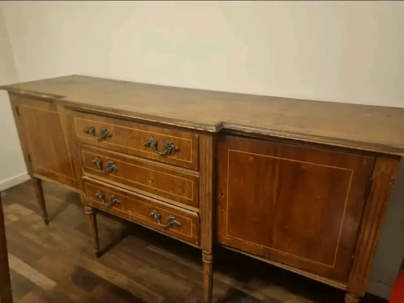 Mesa de comedor ovalada y Bife estilo inglés. - 2