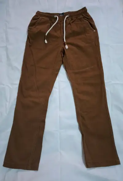 Pantalones casuales marrones para niño - miniatura 1