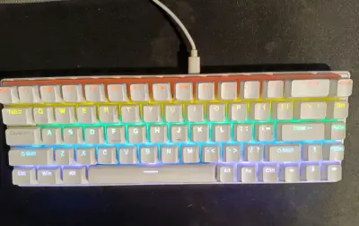 Teclado mecánico retroiluminado - miniatura 1