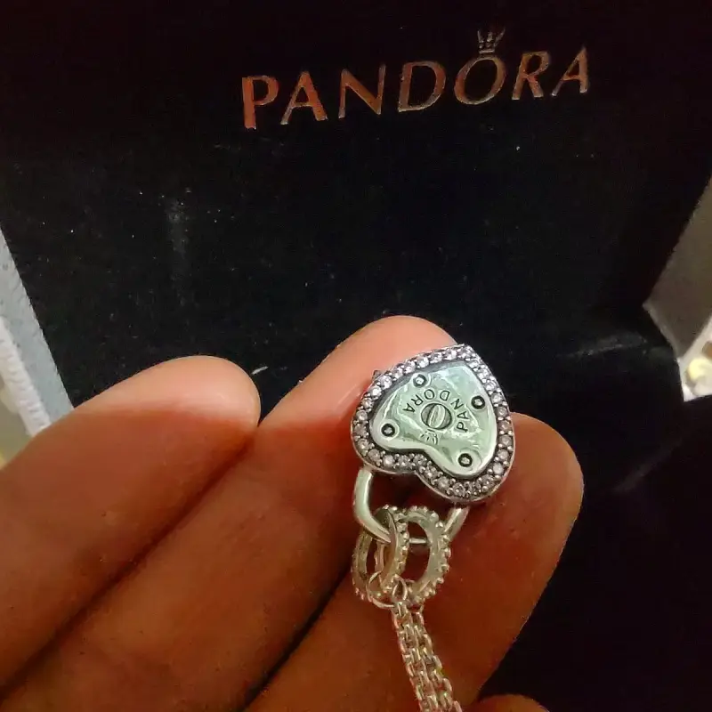 Collar Pandora corazon candado con dije de corazón - 1