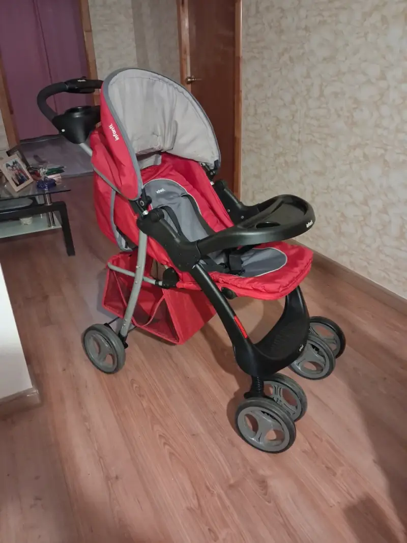 Coche de bebé Infanti rojo plegable bebesit - 1