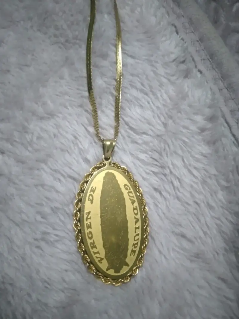 Collar dorado Virgen de Guadalupe - 1