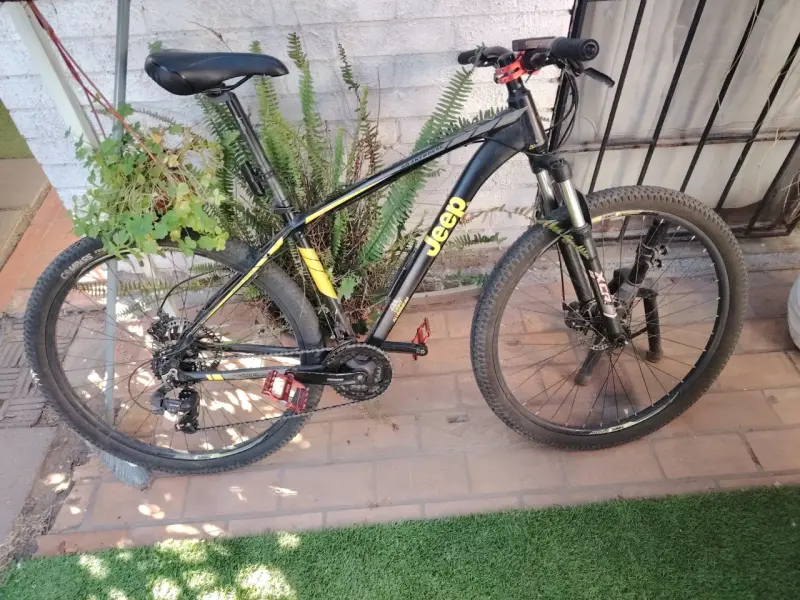 Bicicleta Jeep baltoro montaña negra y amarilla - 1