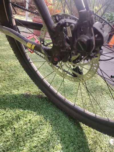 Bicicleta Jeep baltoro montaña negra y amarilla - miniatura 3