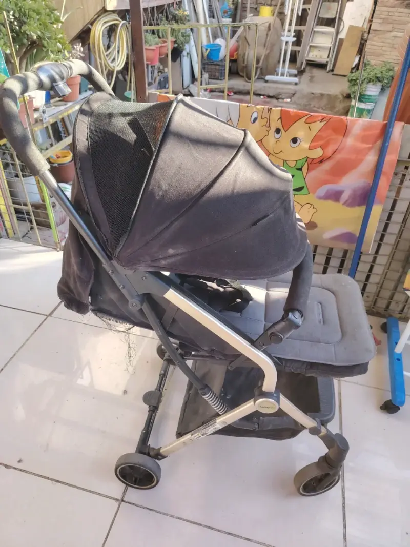 Coche de bebé plegable marca Agress - 2