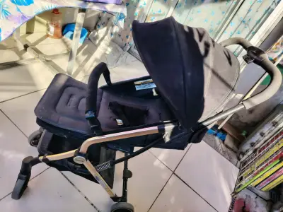 Coche de bebé plegable marca Agress - miniatura 4