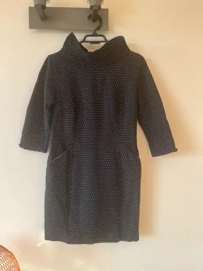 Vestido Laura Ashley con cuello alto y puntos - miniatura 5