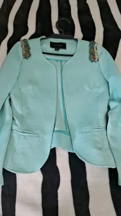 Blazer turquesa con detalles de pedrería - miniatura 1