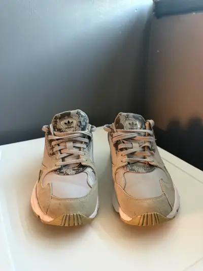 Zapatillas Adidas - miniatura 2