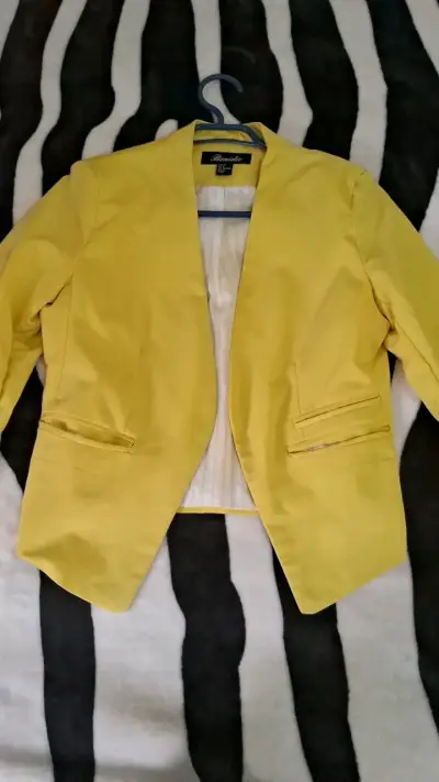 Blazer amarillo para mujer Bonita - miniatura 1