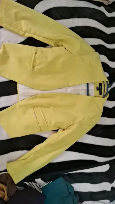 Blazer amarillo para mujer Bonita - miniatura 2