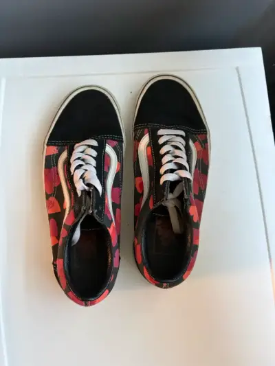 Zapatillas VANS  con diseño de corazones - miniatura 4