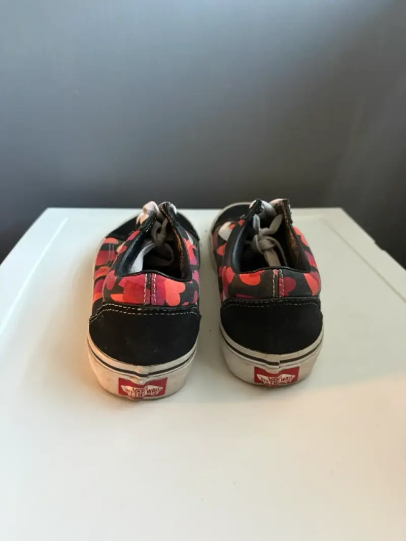 Zapatillas VANS  con diseño de corazones - 5