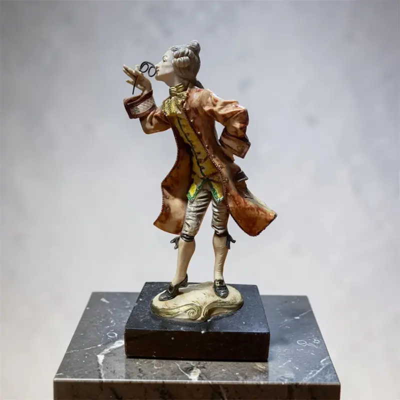 Figura Fontanini estilo clásico