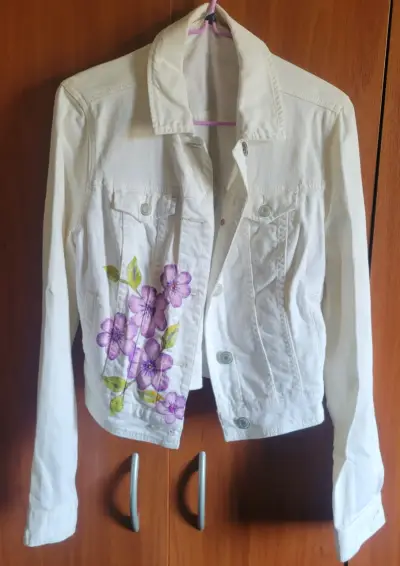Chaqueta de mezclilla pintada a mano - miniatura 2