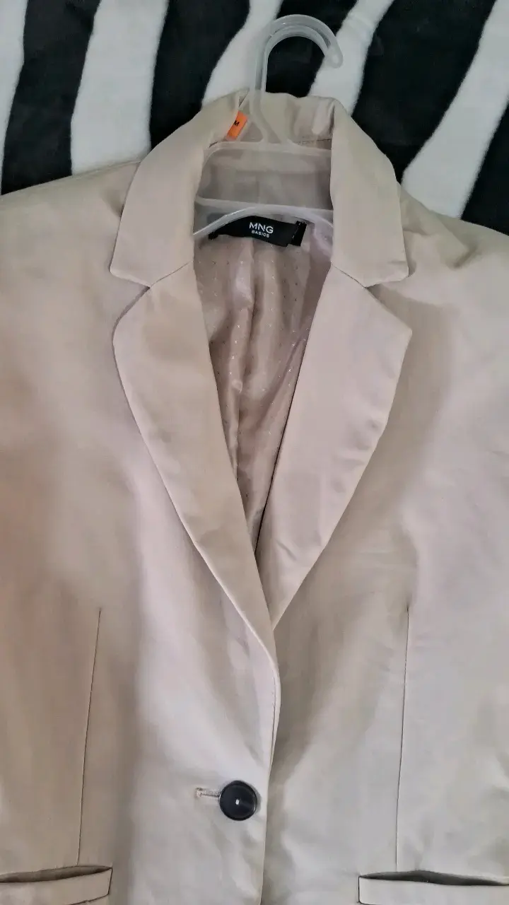 Blazer beige de mujer MNG elegante - 2
