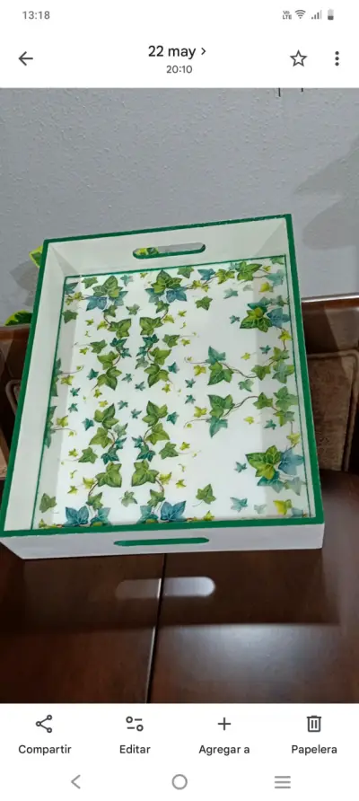 Bandeja decorativa con diseño floral - miniatura 3
